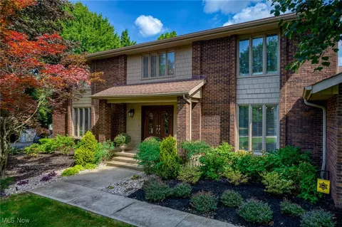 2635 Butternut Ln, Pepper Pike, OH 44124