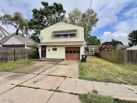 1454 Spring Ave NE, Canton, OH 44714