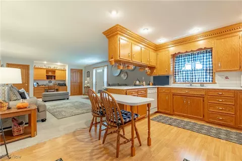 Kitchen - 90480 Kilgore Ridge Rd, Scio, OH 43988 photo 5 of 5