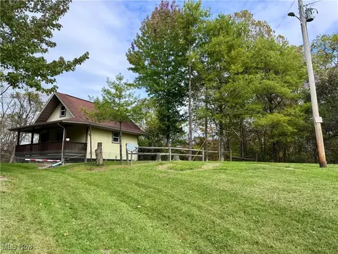 2700 Fred Mummey Rd, Mcconnelsville, OH 43756
