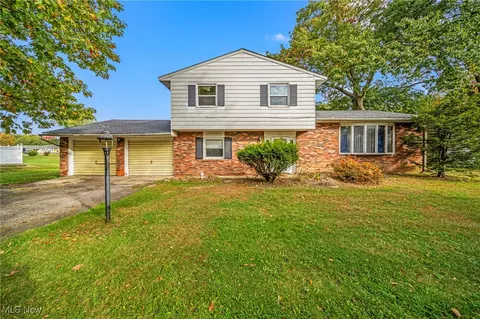 3335 N Maple Ln, Ashtabula, OH 44004