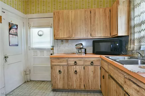 227 Maplewood Ave, Struthers, OH 44471 photo 30