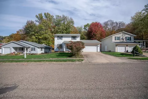 641 Crider Ave NE, New Philadelphia, OH 44663