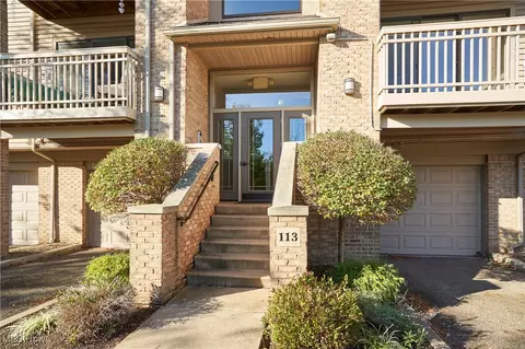 3800 Rosemont Blvd #113B, Fairlawn, OH 44333