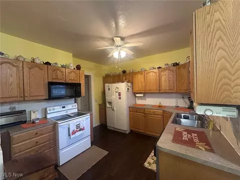 Kitchen - 1172 W 7th St, Lorain, OH 44052 photo 1 of 3