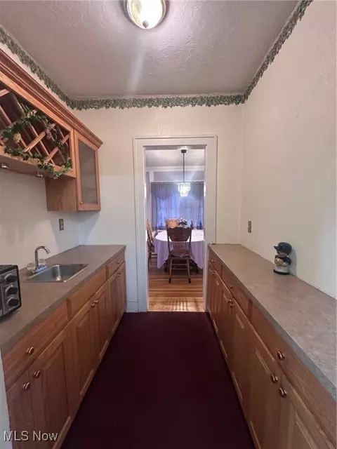Entry Way - 1172 W 7th St, Lorain, OH 44052 photo 1 of 3