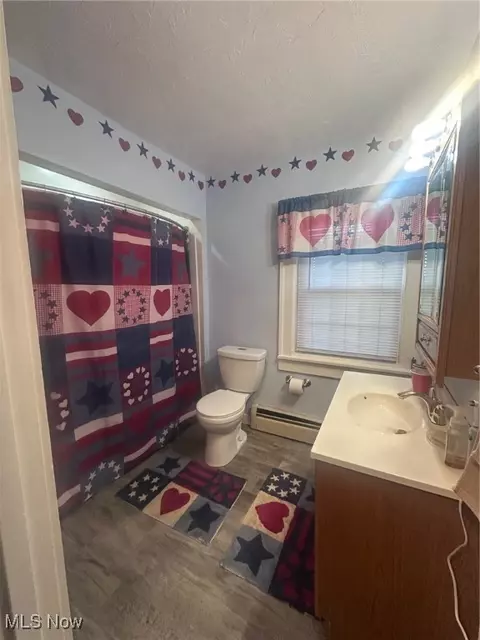 Bath - 1172 W 7th St, Lorain, OH 44052 photo 1 of 3