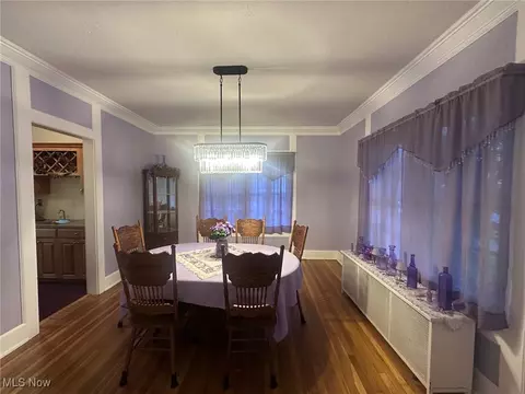 Dining - 1172 W 7th St, Lorain, OH 44052 photo 1 of 2