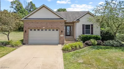 4428 Trail Head Cir NW, Massillon, OH 44647
