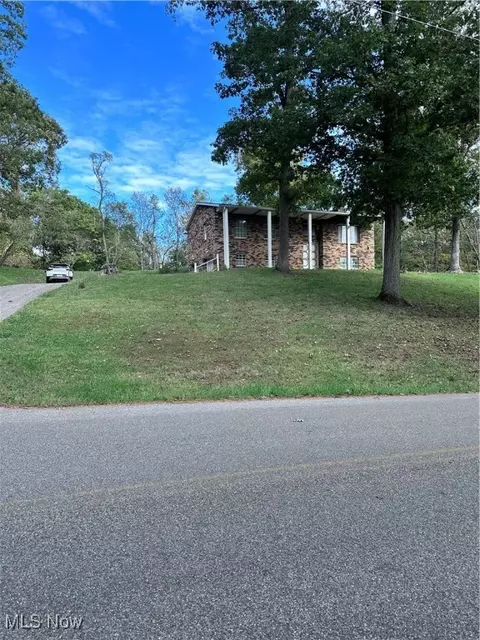 655 Ridgewood Blvd, Belpre, OH 45714