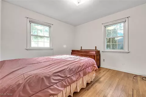 Bedroom - 35690 Solon Rd, Solon, OH 44139 photo 2 of 6