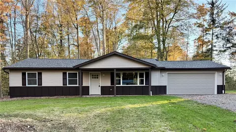 9613 Kim Dr, Chesterland, OH 44026