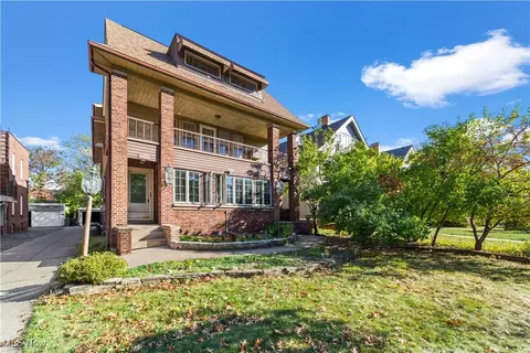 14724 Clifton Blvd, Lakewood, OH 44107