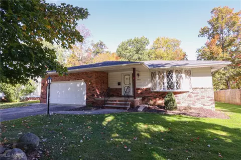 5965 Ridgebury Blvd, Cleveland, OH 44124