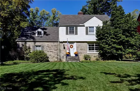 2763 Derbyshire Rd, Cleveland Heights, OH 44106