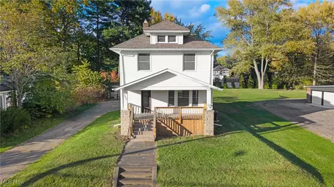 2609 E Aurora Rd, Twinsburg, OH 44087