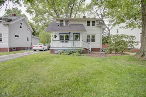 4036 W 219th St, Fairview Park, OH 44126