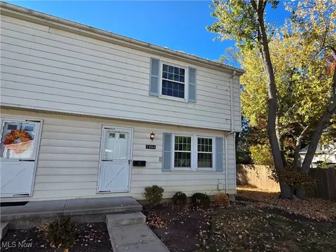7384 Abby Ct, Mentor, OH 44060