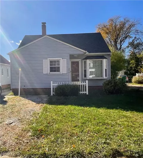276 E 317 St, Willowick, OH 44095