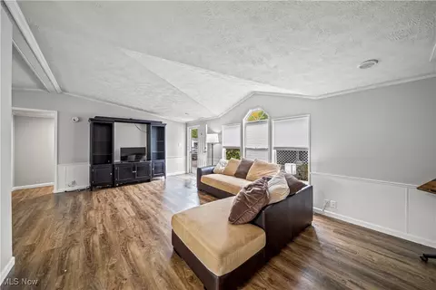 Living - 151 Oaktree Ln, Hiram, OH 44234 photo 1 of 3