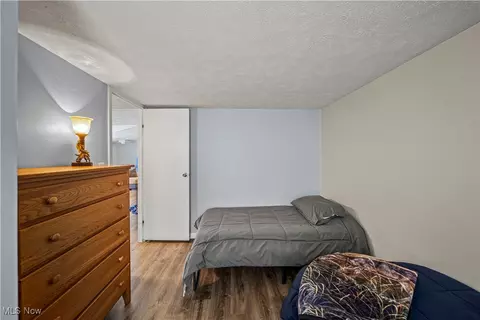 Bedroom - 151 Oaktree Ln, Hiram, OH 44234 photo 5 of 6