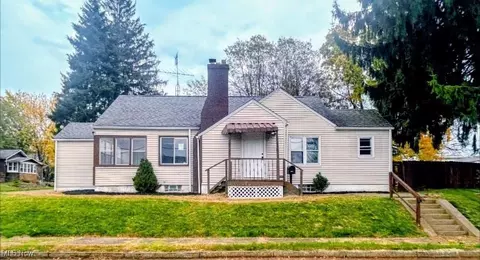1540 Miami Ct NE, Canton, OH 44714