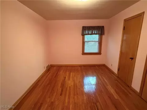 Bedroom - 3558 E Sprague Rd, Broadview Heights, OH 44147 photo 7 of 7