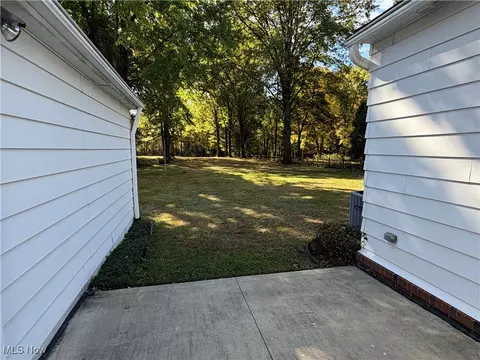 Exterior - 3558 E Sprague Rd, Broadview Heights, OH 44147 photo 6 of 6