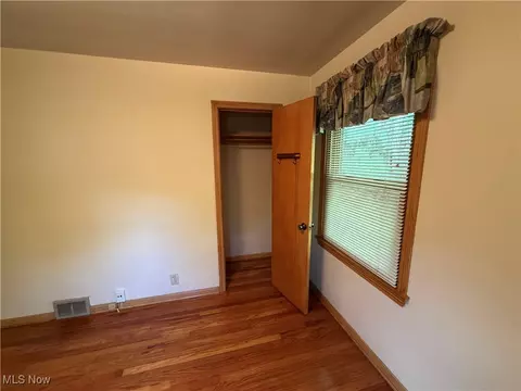 Bedroom - 3558 E Sprague Rd, Broadview Heights, OH 44147 photo 6 of 7