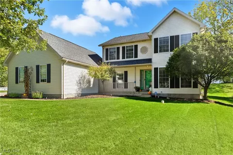 Exterior - 8314 Sapphire Ave NE, Canton, OH 44721 photo 2 of 7