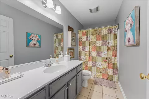 Bath - 8314 Sapphire Ave NE, Canton, OH 44721 photo 2 of 4