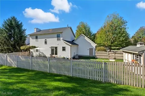 Exterior - 8314 Sapphire Ave NE, Canton, OH 44721 photo 4 of 7