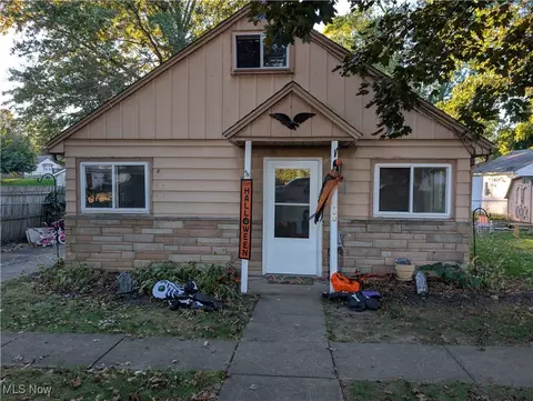 200 Stull Ave, Akron, OH 44312