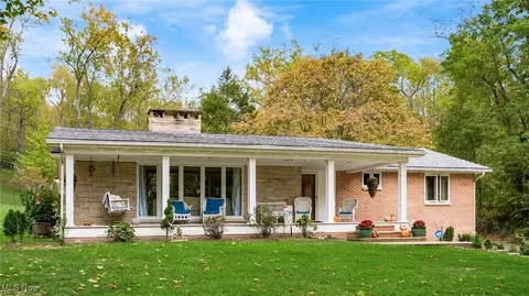 745 Sheridan Rd, Coshocton, OH 43812