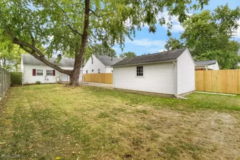 229 Boston Ave, Elyria, OH 44035 photo 7
