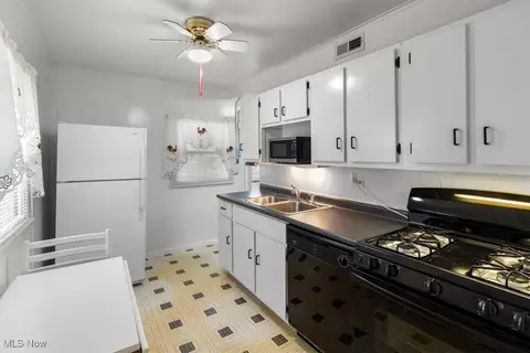 229 Boston Ave, Elyria, OH 44035 photo 8