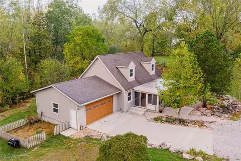 228 W Hines Hill Rd, Hudson, OH 44236