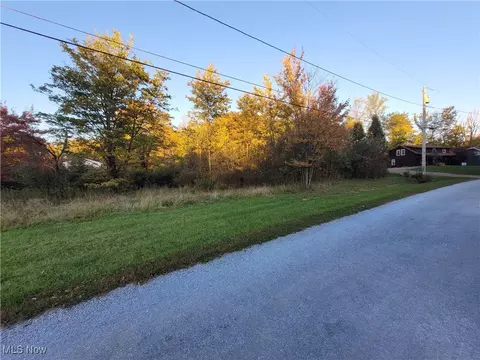 1087-1088 Olive Pl, West Salem, OH 44287