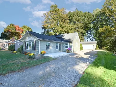 44 Grove Ave, Painesville, OH 44077