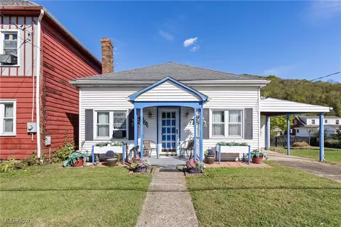 810 Second Ave, New Cumberland, WV 26047