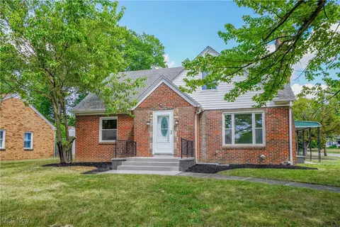 829 S Hawkins Ave, Akron, OH 44320