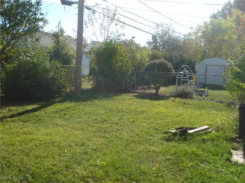 Exterior - 2253 E 290th St, Wickliffe, OH 44092 photo 3 of 6