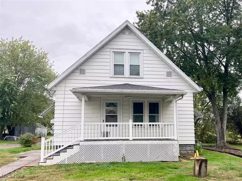 1109 Howell Ave NW, North Lawrence, OH 44666