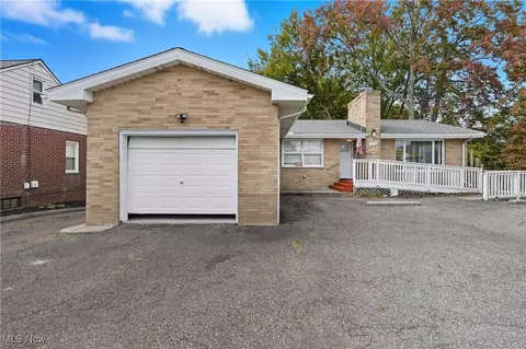 1534 Brittain Rd, Akron, OH 44310