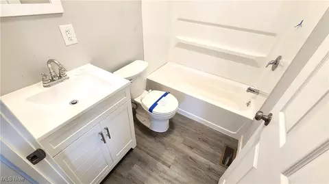 Bath - 1457 E 289th St, Wickliffe, OH 44092 photo 2 of 2
