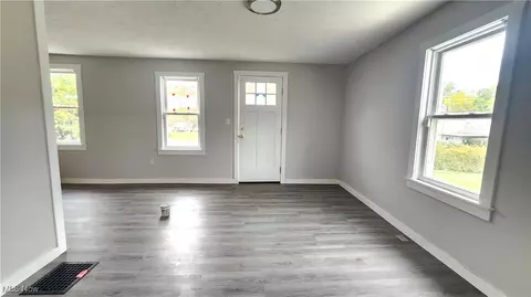 Living - 1457 E 289th St, Wickliffe, OH 44092 photo 1 of 3