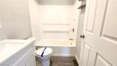Bath - 1457 E 289th St, Wickliffe, OH 44092 photo 1 of 2
