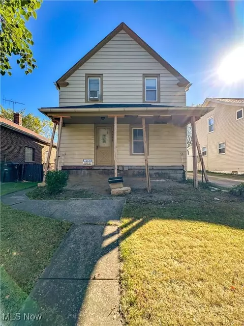 3569 W 136th St, Cleveland, OH 44111