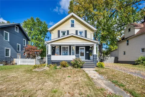 218 Cornell Ave, Elyria, OH 44035