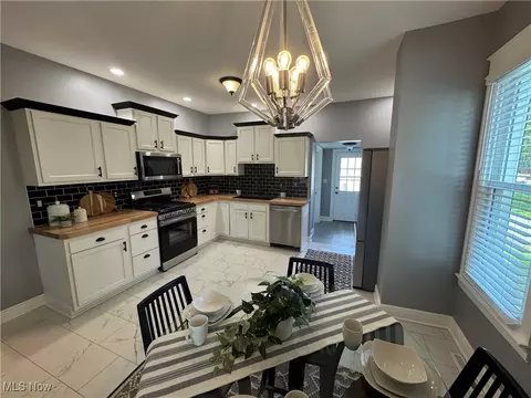 384 E 7th St, Salem, OH 44460 photo 6